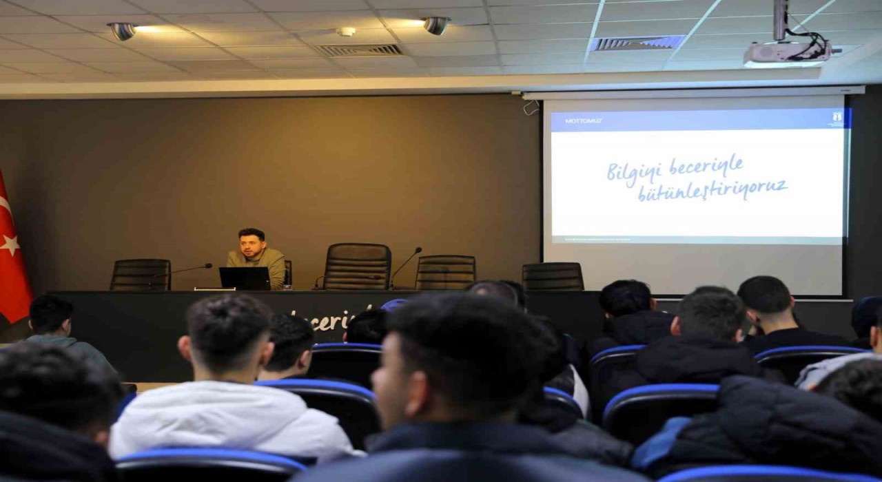 YKSye hazırlanan öğrenciler SUBÜyü tanıdı