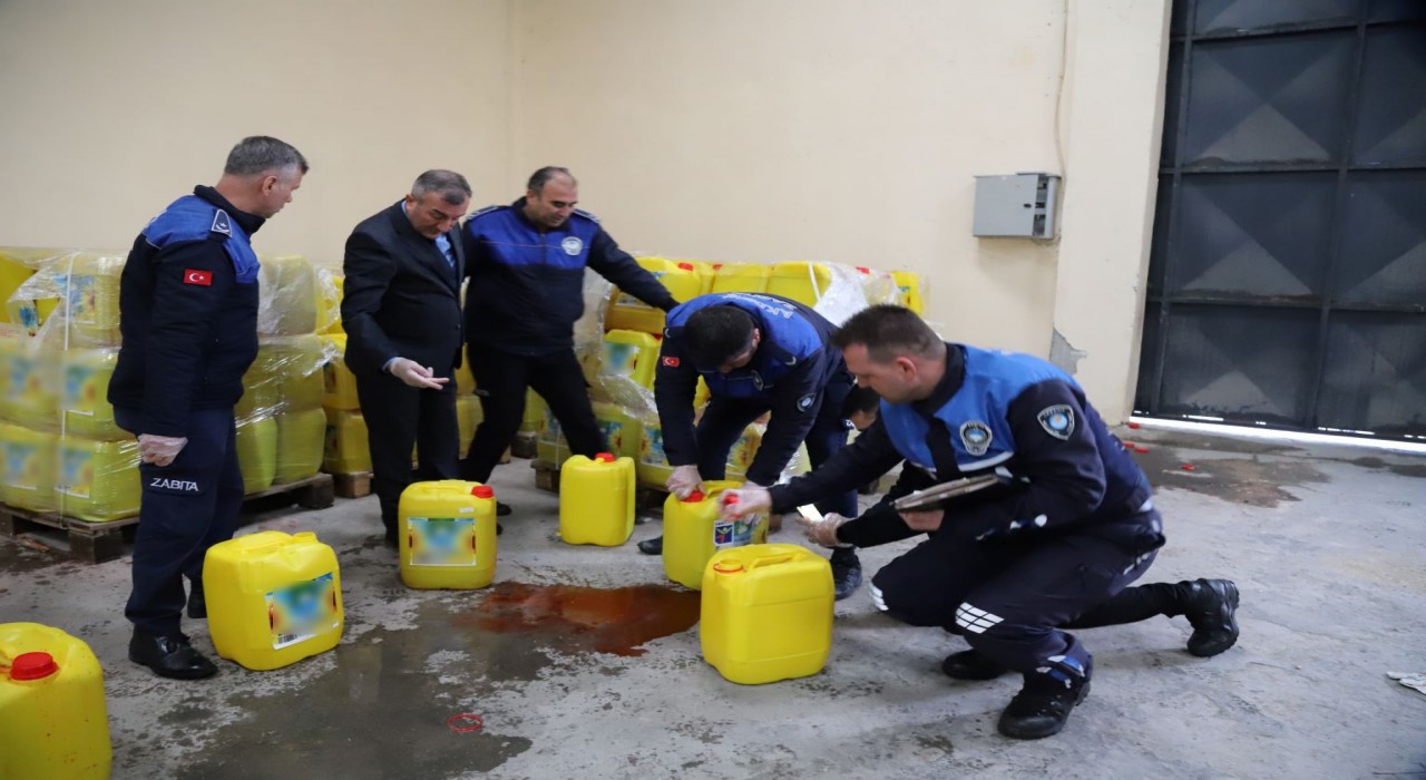 Yurt dışına yağ diye su göndereceklerdi