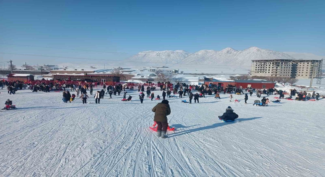 Bitliste kayak merkezine yoğun ilgi