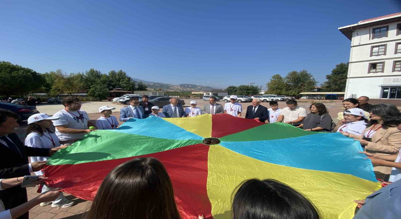 Alaşehir'de özel öğrenciler için TÜBİTAK destekli beş günlük kamp