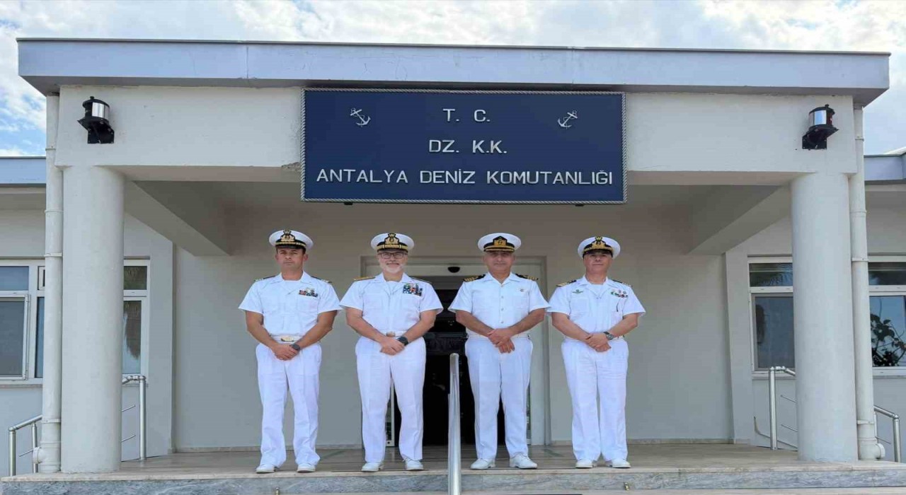 İtalya Deniz Kuvvetleri fırkateyni ITS Luigi Rizzo, Antalya’ya liman ziyareti gerçekleştirdi