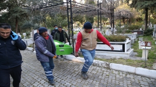 Antalya’da mezarlıkta asılı bulunan kişinin ölümü şüpheli bulundu
