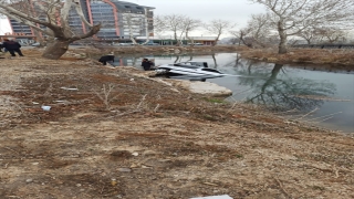 Kahramanmaraş’ta nehre düşen araçtaki 1 kişi öldü, 2 kişi yaralandı