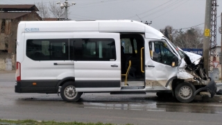 Kahramanmaraş’ta 15 kişinin yaralandığı zincirleme kaza kamerada