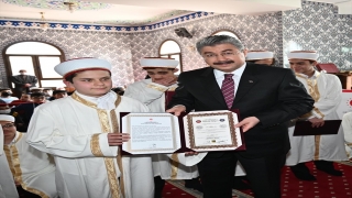 Osmaniye’de hafızlığını tamamlayanlara icazet belgesi verildi