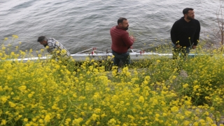 Adana’da baraj gölünde kanoları alabora olan 2 kişiyi polis kurtardı
