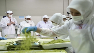 Bakan Varank, Kahramanmaraş’ta dondurma fabrikasını ziyaret etti: