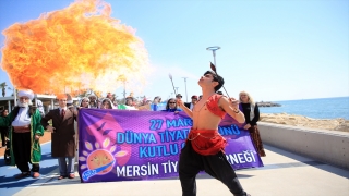 Mersin’de Dünya Tiyatro Günü kutlandı