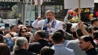 Gelecek Partisi Genel Başkanı Davutoğlu, Adana’da esnaf ziyaretlerinde bulundu