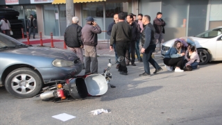 Antalya’da otomobille çarpışan motosiklet sürücüsü yaralandı