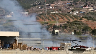 Osmaniye’de su şişeleme fabrikasında çıkan yangına müdahale ediliyor