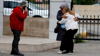 Antalya’da sahipsiz köpeklerden kaçarken kamyonun altında kalan çocuğun cenazesi adli tıptan alındı