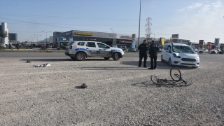 Adana’da otomobilin çarptığı bisiklet sürücüsü yaralandı