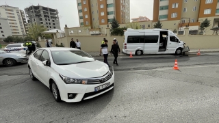 Kahramanmaraş’ta öğrenci servisi ile otomobil çarpıştı, 5 kişi yaralandı