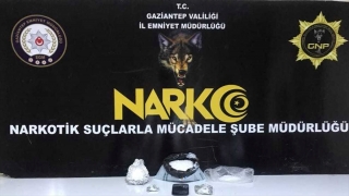 Gaziantep’te bir evde 1 kilo 450 gram metamfetamin ele geçirildi