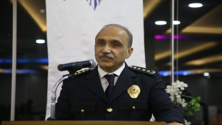 Adana’da başarılı polisler ödüllendirildi