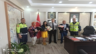 Serik’te trafik cezası bulunmayan 3 sürücü ödüllendirildi