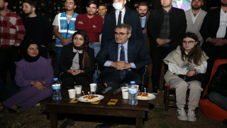 AK Parti Grup Başkanvekili Mahir Ünal, Kahramanmaraş’ta gençlerle buluştu: