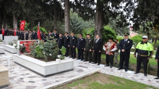 Hatay’da şehit polisler mezarları başında anıldı