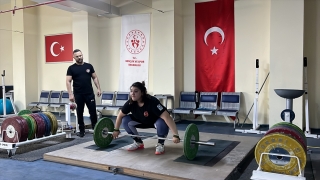 Halterde 6 ay sonra gelen dünya şampiyonluğu