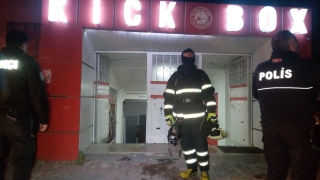 Adana’da spor salonunda çıkan yangın söndürüldü