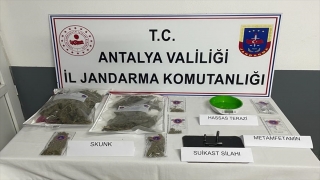 Antalya’da uyuşturucu operasyonunda yakalanan 2 şüpheli tutuklandı