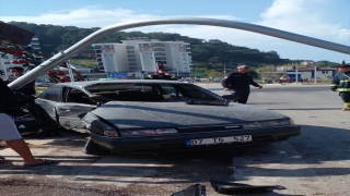 Antalya’da banka para nakil aracıyla otomobil çarpıştı, 4 kişi yaralandı