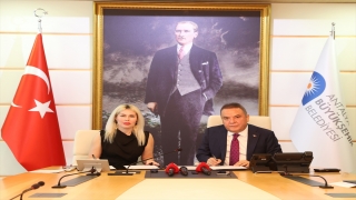 Manavgat’taki orman yangınlarında zarar gören ağaçlar sanat eserine dönüştürülecek