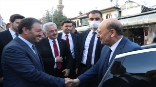 Çalışma ve Sosyal Güvenlik Bakanı Bilgin, Isparta AK Parti İl Başkanlığında konuştu: