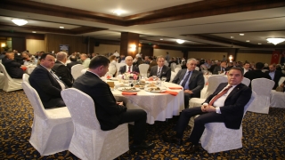 Antalya’da kanaat önderleri platformu ve belediye çalışanları iftarda buluştu