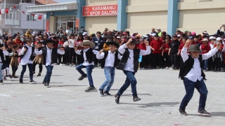 Burdur’un ilçelerinde 23 Nisan Ulusal Egemenlik ve Çocuk Bayramı kutlandı