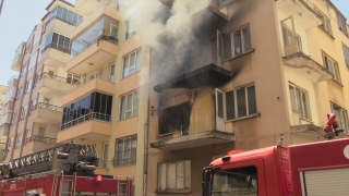 Antalya’da metruk binada çıkan yangın hasara neden oldu