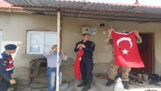 Şehit Veteriner Sözleşmeli Er Fırat Canlı’nın Kahramanmaraş’taki ailesine şehadet haberi verildi
