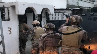 Adana’da DEAŞ’a yönelik operasyonda 6 zanlı yakalandı