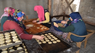 Gaziantep’te ramazan geleneği kömbe üretimi sürüyor
