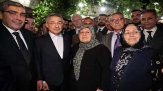 Cumhurbaşkanı Yardımcısı Oktay, Gaziantep’te gençlerle buluştu: