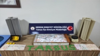 Mersin’de kahvehanede kumar oynatan 3 kişi gözaltına alındı