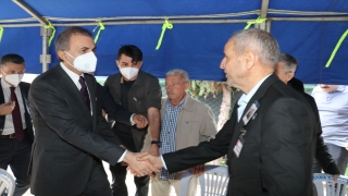 AK Parti Sözcüsü Çelik, şehit teğmen Akdeniz’in ailesini ziyaret etti
