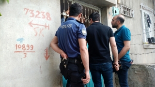 Adana’da uyuşturucu sattıkları iddiasıyla tepki gösterilen 2 kişi gözaltına alındı