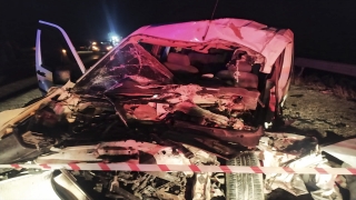 Osmaniye’de hafif ticari araçla kamyonet çarpıştı 1 kişi öldü, 4 kişi yaralandı