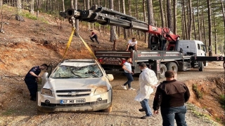 Alanya’da şarampole yuvarlanan otomobilin sürücüsü öldü