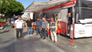 Serik’te ”Kan ver, fidan dik” kampanyası başlatıldı