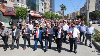 Hatay’da 44 üniversite kortej yürüyüşü yaptı