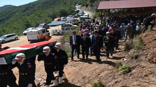 Mersin’de Kore gazisi son yolculuğuna uğurlandı