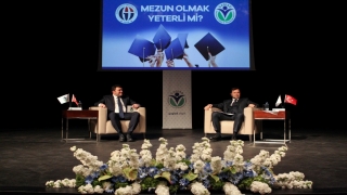 GAGİAD ”Mezun Olmak Yeterli mi?” paneli gerçekleştirdi