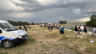 Adana’da serinlemek için Ceyhan Nehri’ne giren çocuk kayboldu
