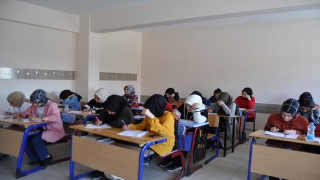 Kahramanmaraş’ta YKS’ye girecek öğrencilere deneme sınavı yapıldı