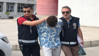 Adana’da arkadaşlarını bıçaklayarak öldürdükleri iddiasıyla iki kardeş tutuklandı
