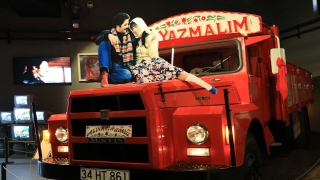 Antalya’da nostaljik araçların sergilendiği ”Araç Müzesi” açıldı