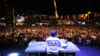 Kaş’ta fener alayı ve konser düzenlendi